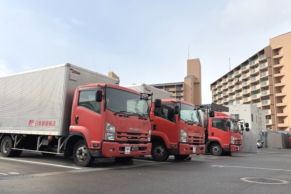 日本郵便輸送株式会社 （近畿支社 神戸営業所） -郵便車ドライバー