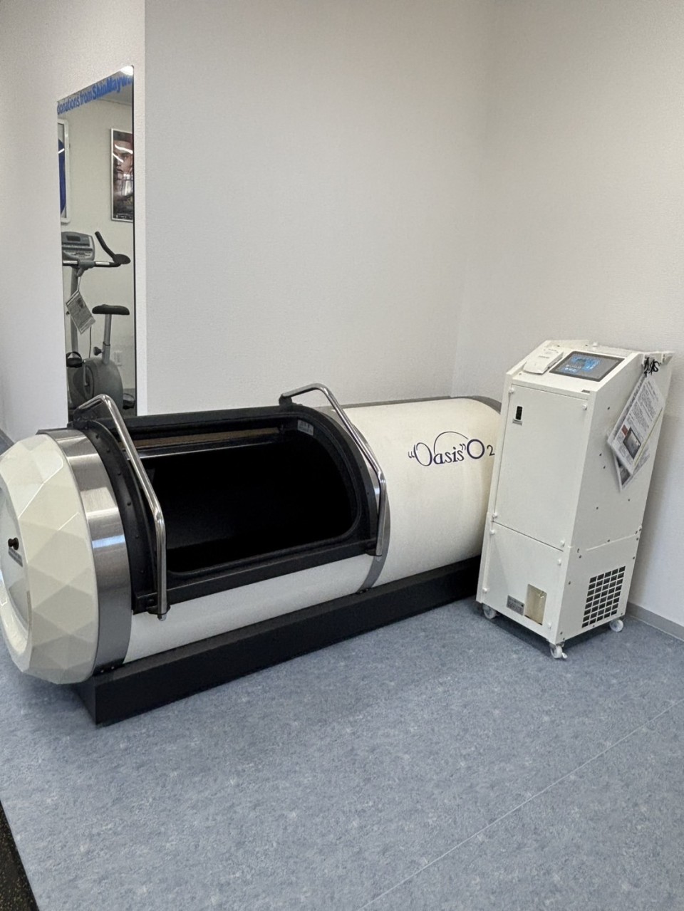 ジム内にこのマシーンも準備してます！