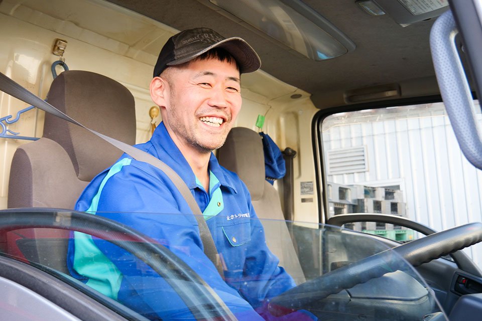 東京トラック運送株式会社 葛西支店 小型トラックドライバーの求人 ドラever