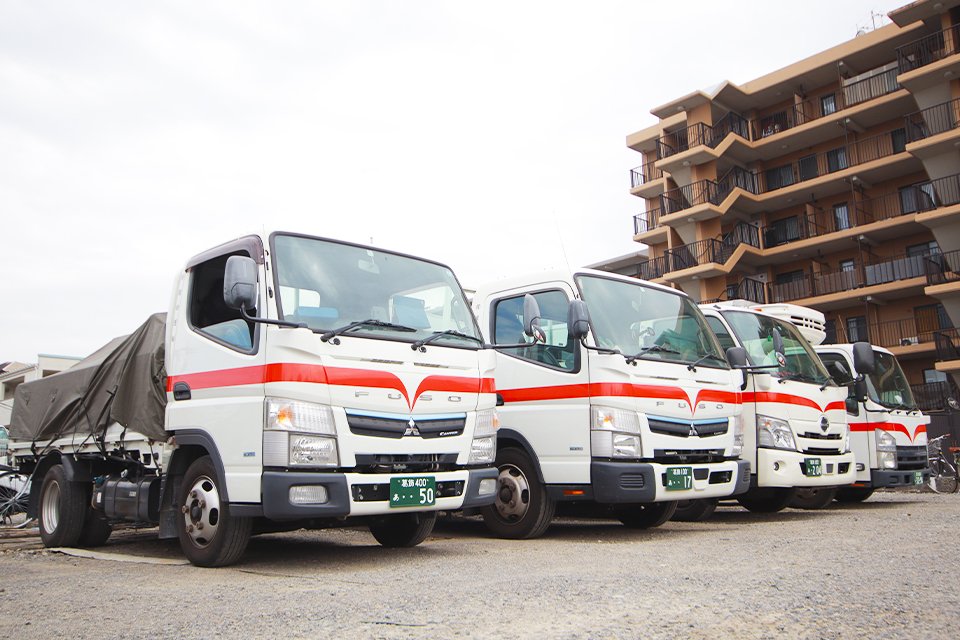 有限会社岡田運輸（本社営業所）-小型トラックドライバー,中型トラック