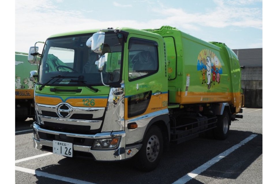 株式会社明輝クリーナー 本社 中型トラックドライバー 廃棄物収集運搬 ルート回収ドライバーの求人 ドラever