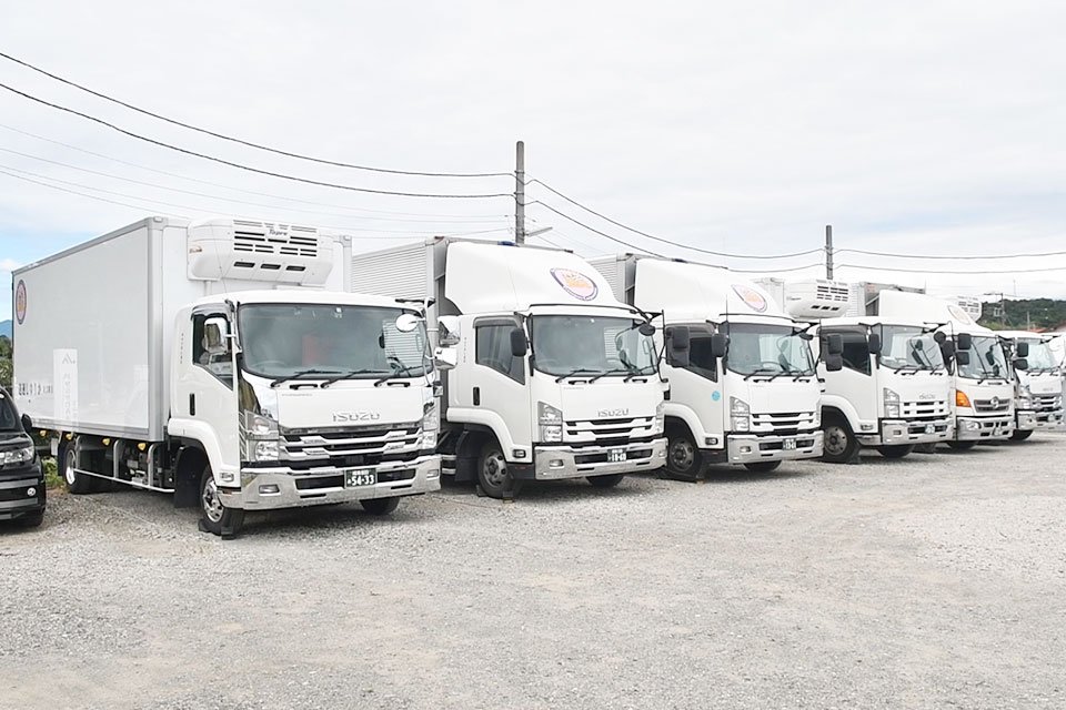 有限会社かりゆし運送 大阪営業所 中型トラックドライバーの求人 ドラever