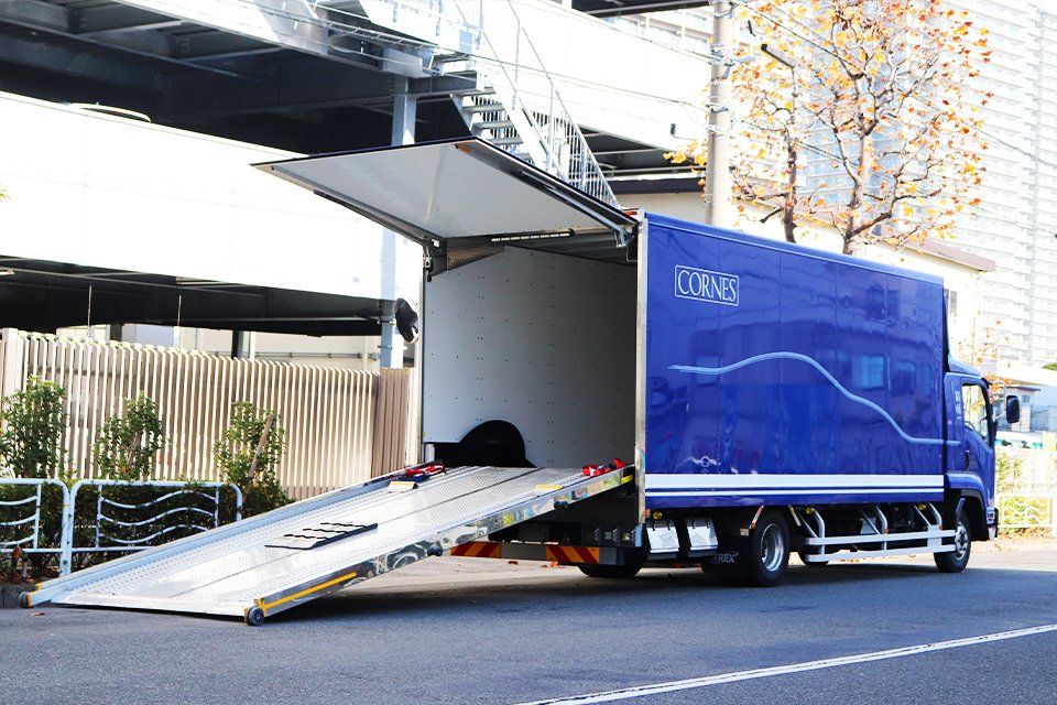 コーンズ モータース株式会社 大阪サービスセンター 中型トラックドライバー 回送ドライバーの求人 ドラever