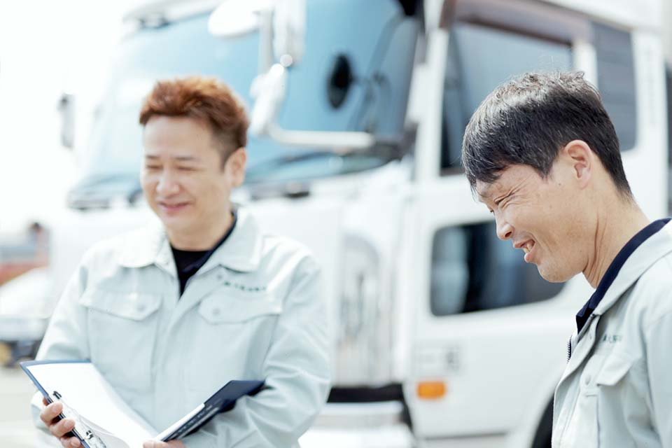 株式会社 大阪西物流 京都営業所 中型トラックドライバーの求人 ドラever