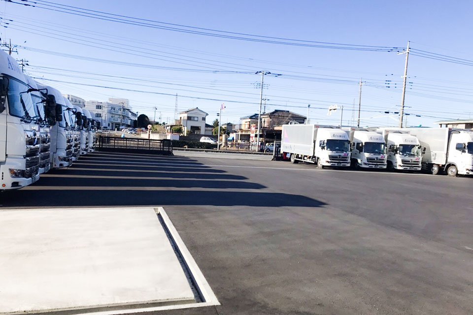 トランスポートアトミック株式会社 浜松営業所 大型トラックドライバーの求人 ドラever