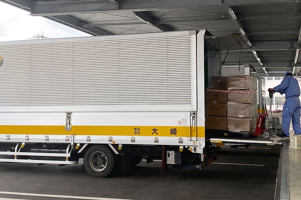 株式会社大崎 厚木営業所 中型トラックドライバーの求人 ドラever