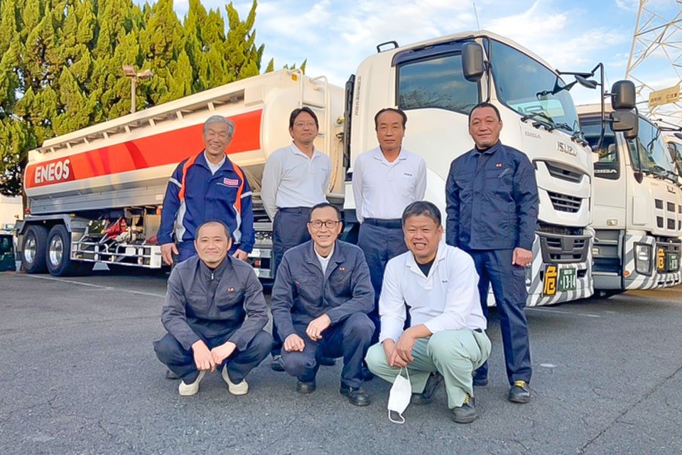 共油運送株式会社 本社 大型トラックドライバー トレーラー 牽引 の求人 ドラever