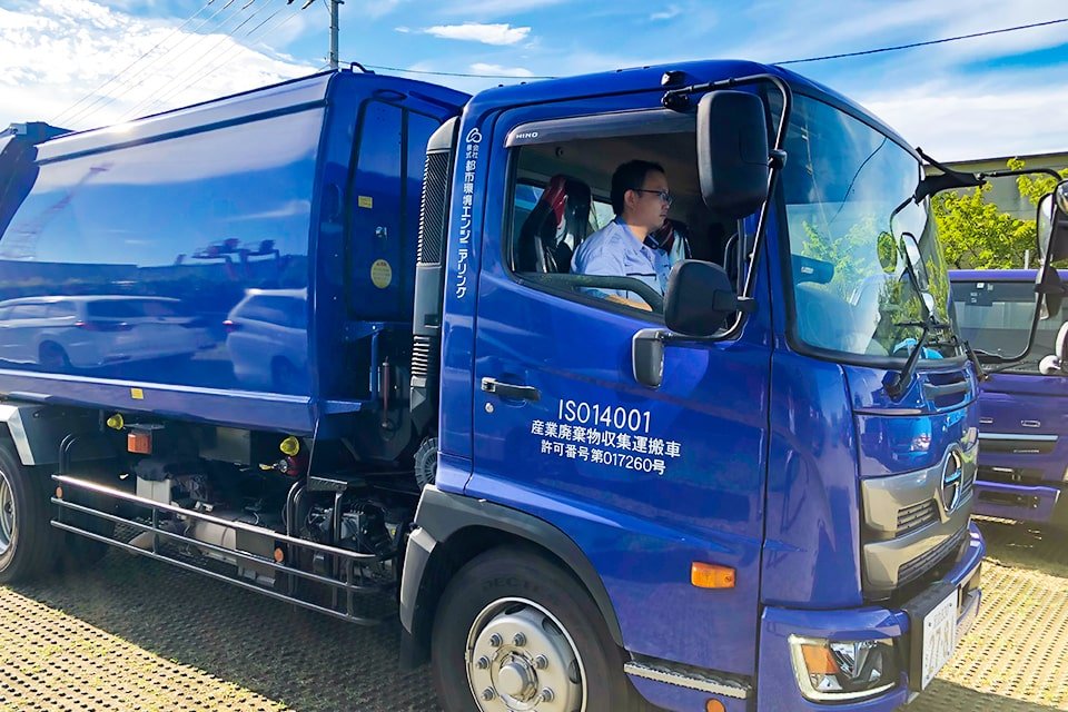 株式会社都市環境エンジニアリング（江東センター）-中型トラックドライバー,廃棄物収集運搬,ルート回収ドライバーの求人|ドラEVER