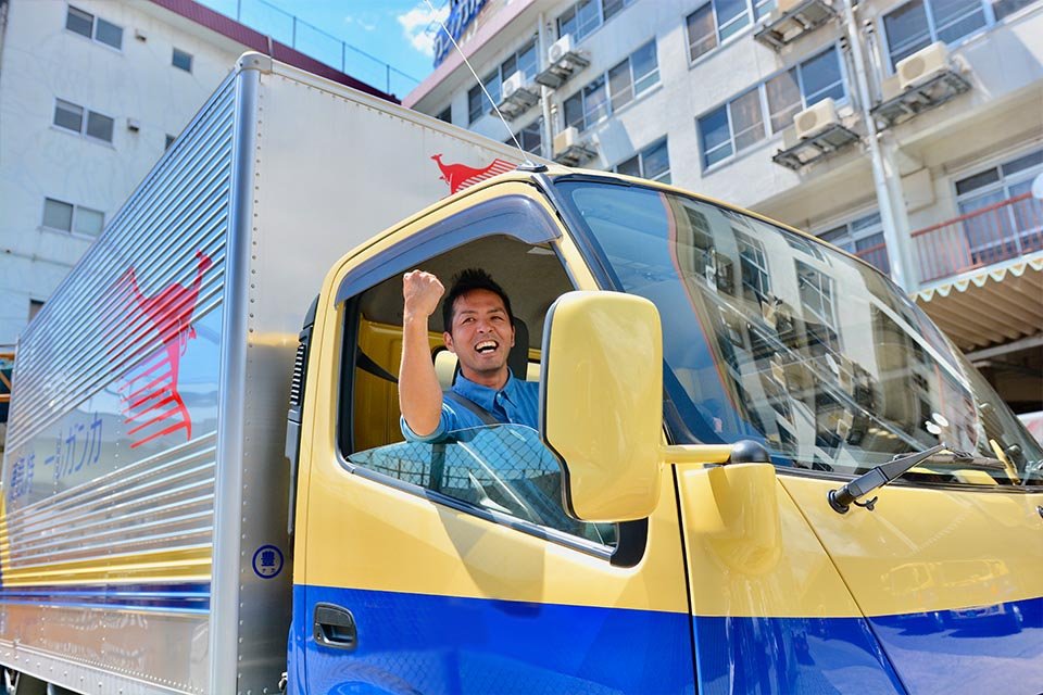 西濃大阪エキスプレス株式会社 大阪西支店 中型トラックドライバーの求人 ドラever