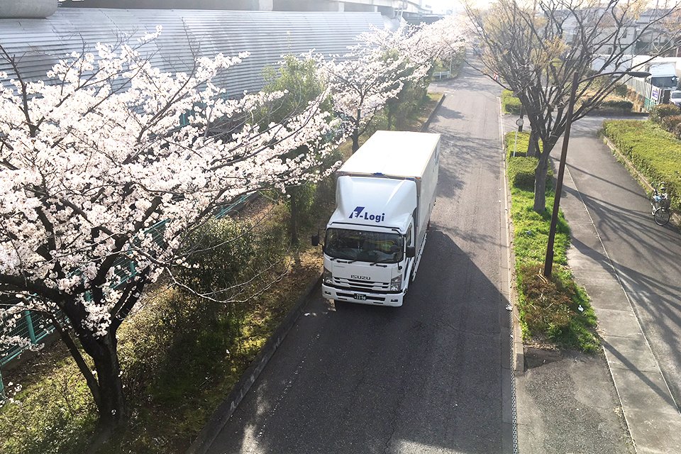 株式会社イーロジ 埼玉本社 中型トラックドライバーの求人 ドラever